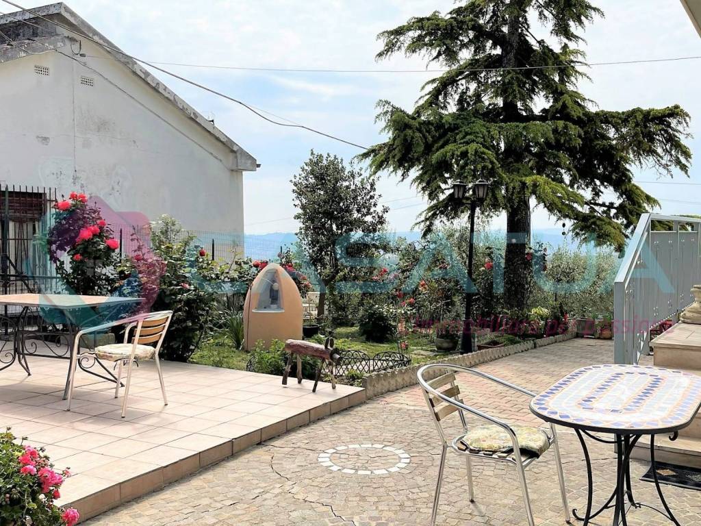 Casa indipendente a Città sant'angelo in Via dell'Edicola, 2 - Foto 3