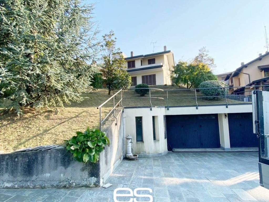 Villa a Galbiate in Via Provinciale per Colle Brianza, 7 - Foto 3