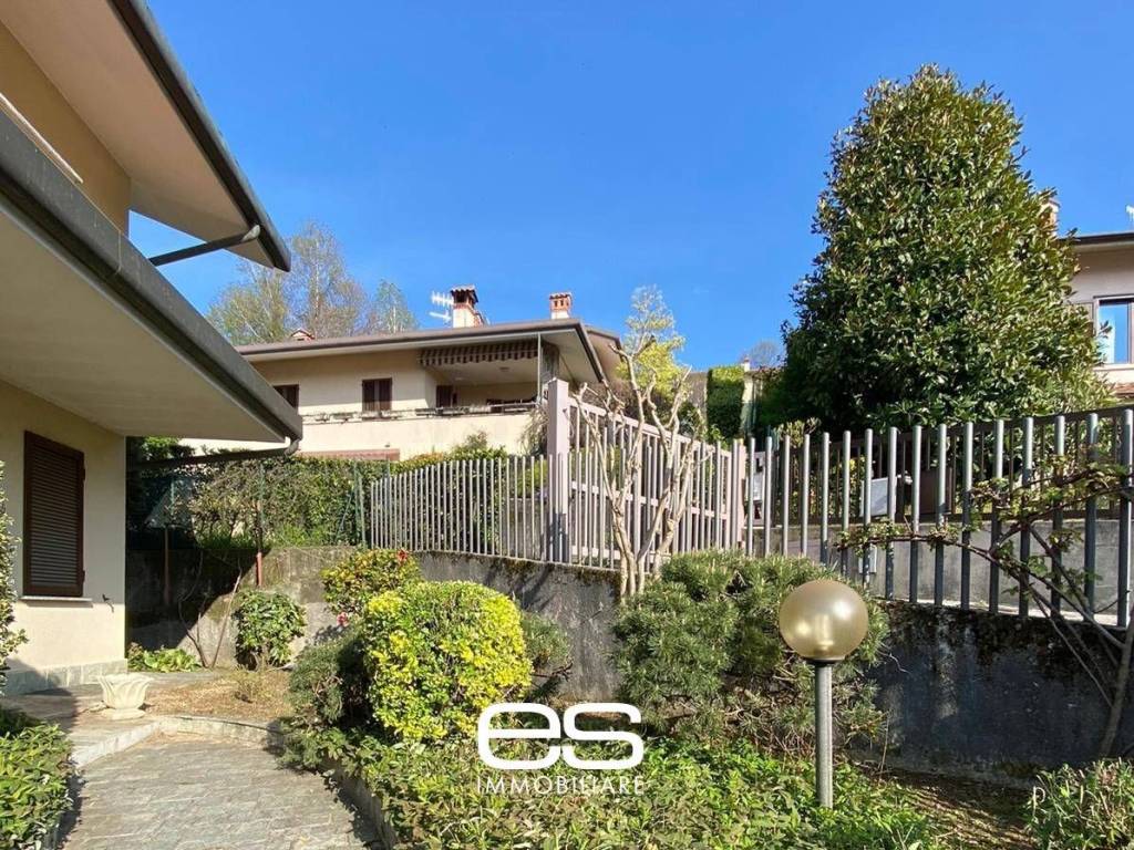 Villa a Galbiate in Via Provinciale per Colle Brianza, 7 - Foto 4