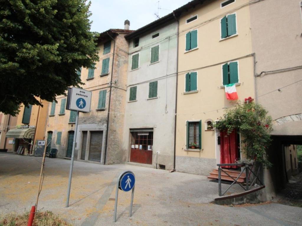 Casa indipendente a Vezzano sul crostolo in Palmiro Togliatti - Foto 3