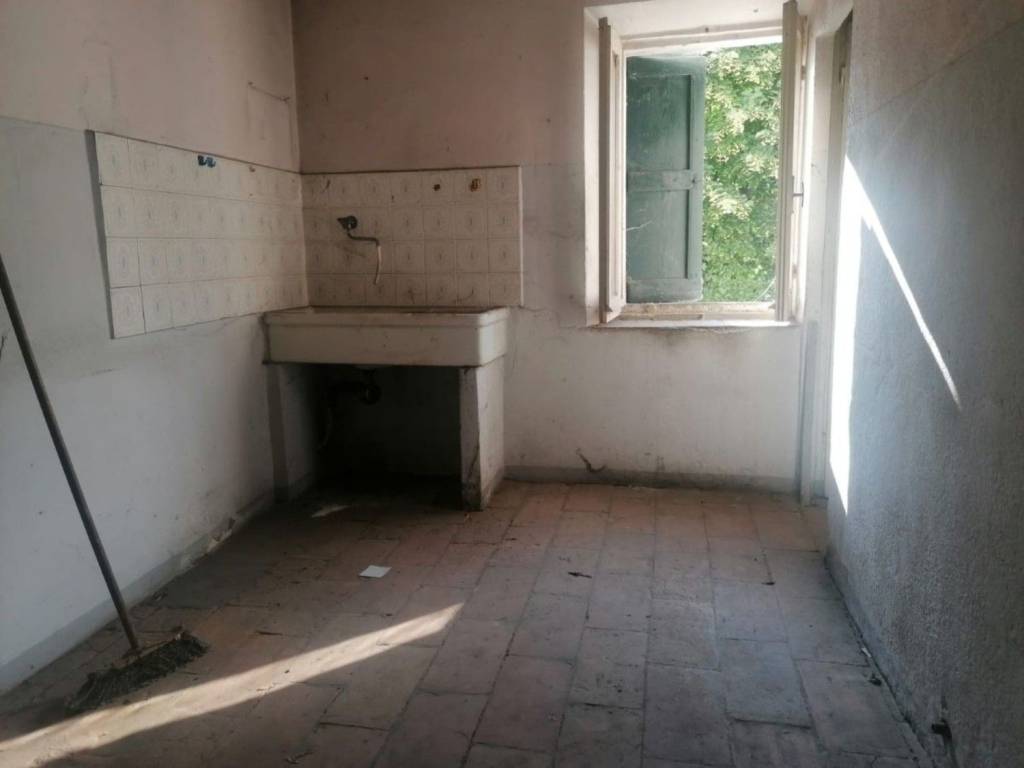 Casa indipendente a Vezzano sul crostolo in Palmiro Togliatti - Foto 4