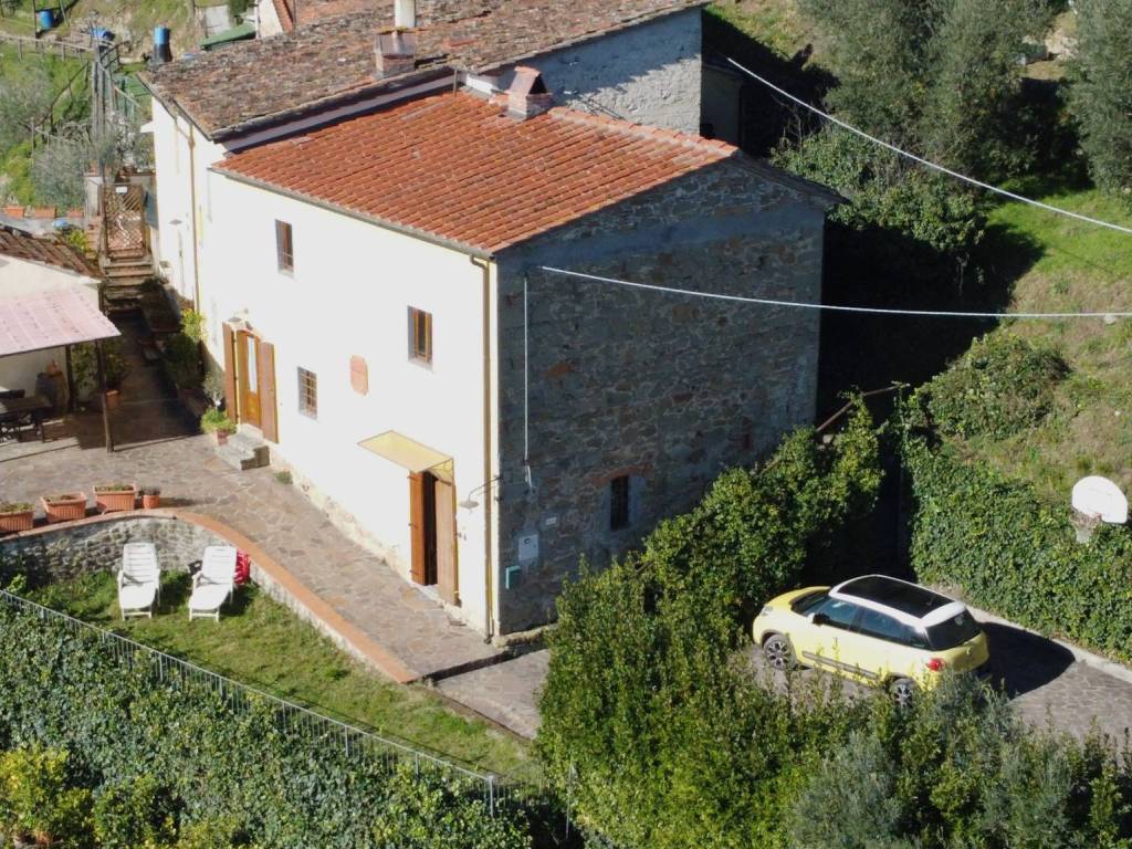 Rustico / casale a Pistoia in Via Castellina e Condotti - Foto 2