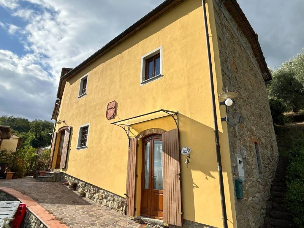 Rustico / casale a Pistoia in Via Castellina e Condotti - Foto 4