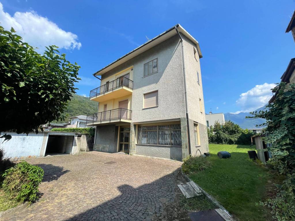 Appartamento a Morbegno in Via Bottà, 156 - Foto 2