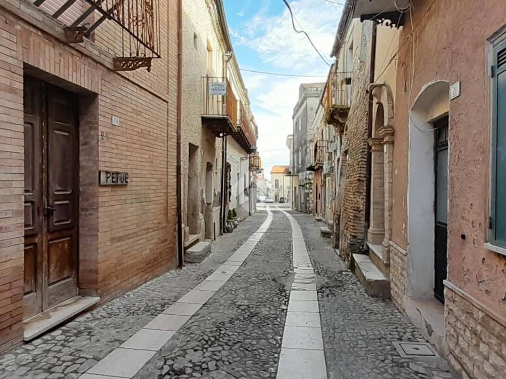 Appartamento a Ururi in Via COMMERCIALE, 16 - Foto 2