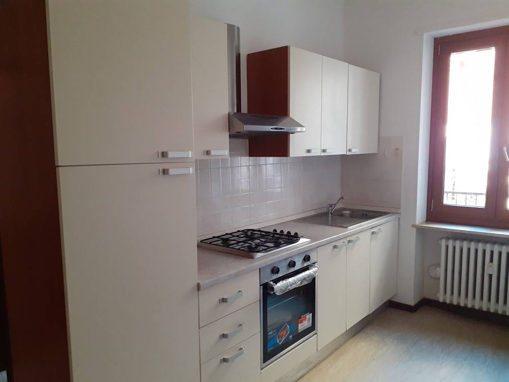Appartamento a Alessandria in Via Emilio Faà Di Bruno, 56 - Foto 2