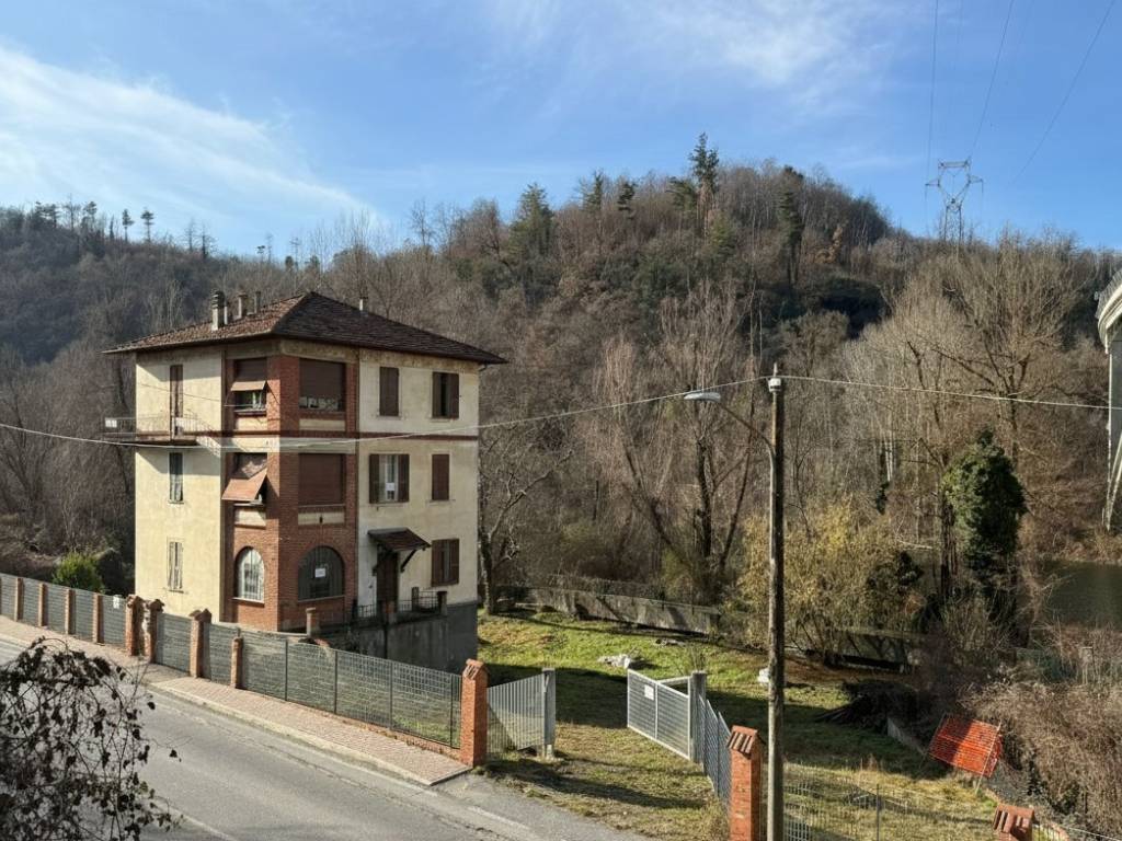 Casa indipendente a Millesimo in Via Guglielmo Marconi - Foto 2