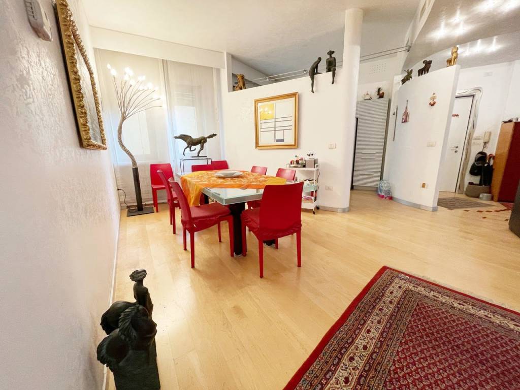 Appartamento a Verona in Via Carlo Cattaneo - Foto 4