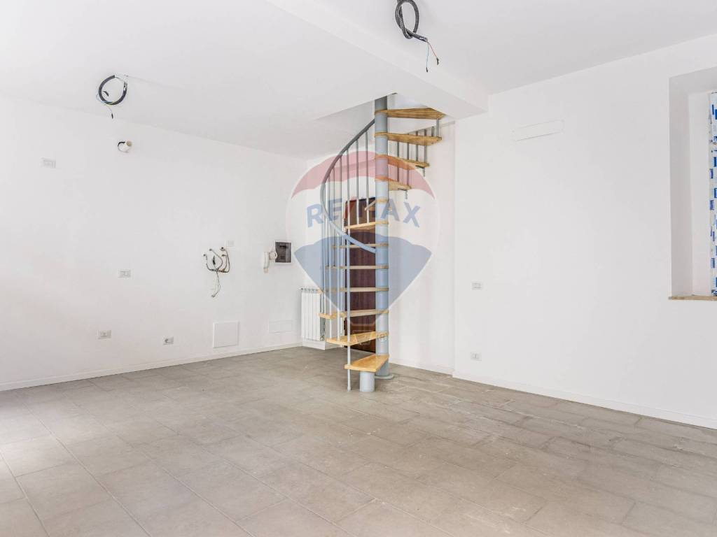 Appartamento a Gorla minore in via Volta, 40 - Foto 2