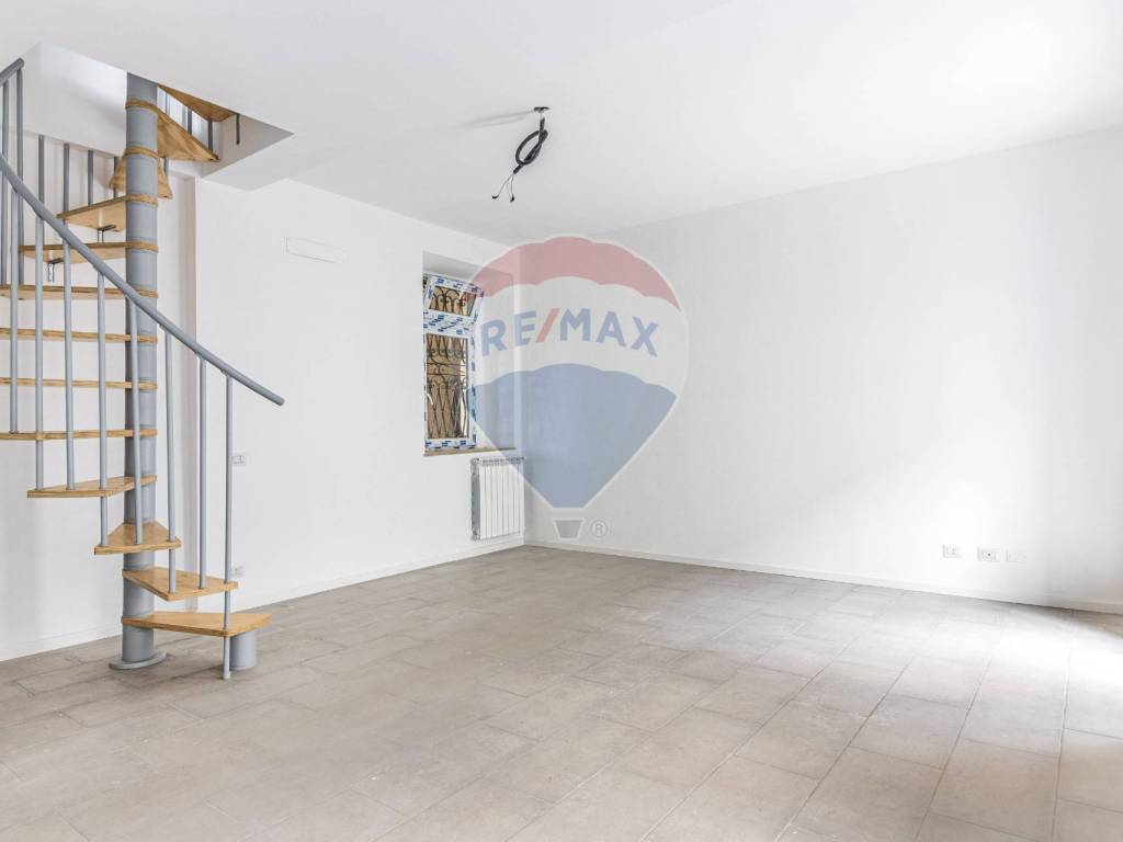 Appartamento a Gorla minore in via Volta, 40 - Foto 3