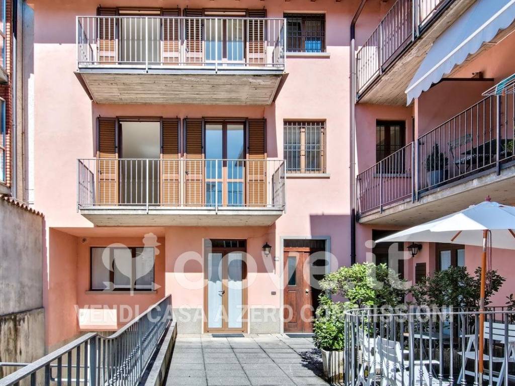 Casa indipendente a Casnigo in Piazza San Giovanni Battista, 13 - Foto 2