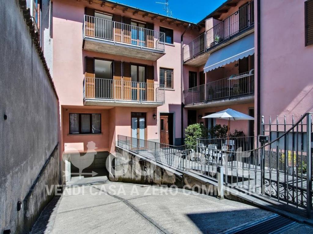 Casa indipendente a Casnigo in Piazza San Giovanni Battista, 13 - Foto 3