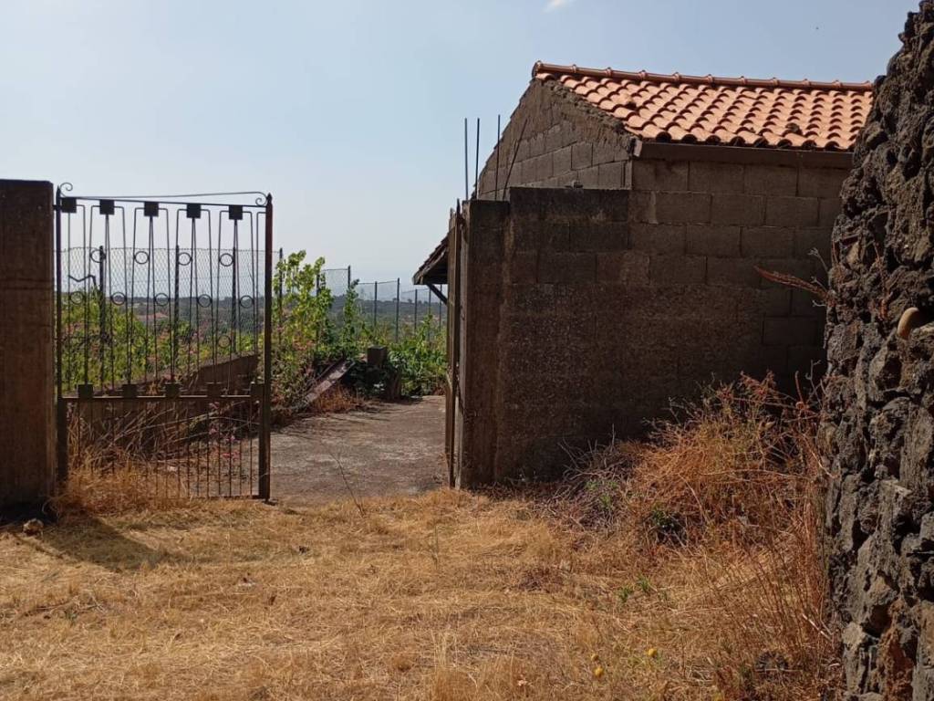 Terreno a Nicolosi in contrada piano lisi - Foto 2