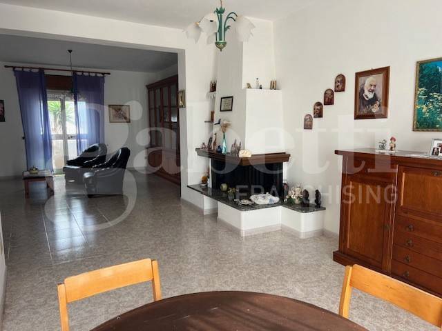 Casa indipendente a Cabras in via tharros , 157 - Foto 4