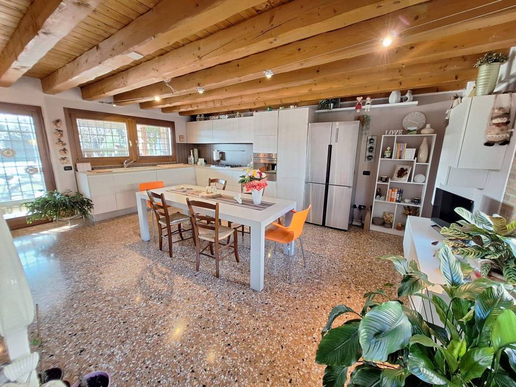 Villa a Creazzo in Via Carpaneda - Foto 5