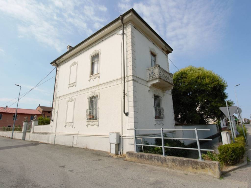 Villa a Palazzolo vercellese in Via San Sebastiano, 13 - Foto 4