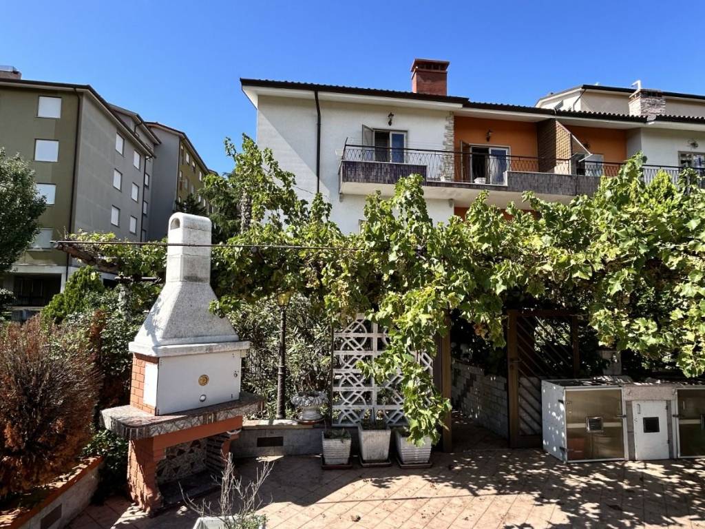 Villa a Trieste in Via Rita Rosani - Foto 2