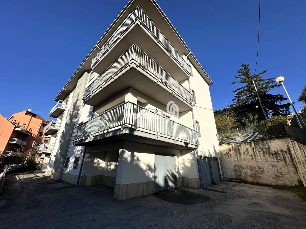 Attico / mansarda a L'aquila in Via Strinella - Foto 2