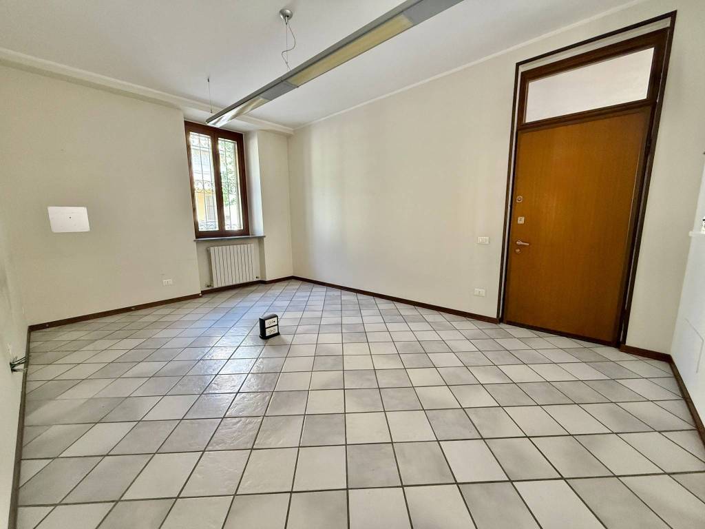 Appartamento a Cremona in Via Stefano Leonida Bissolati, 20 - Foto 2