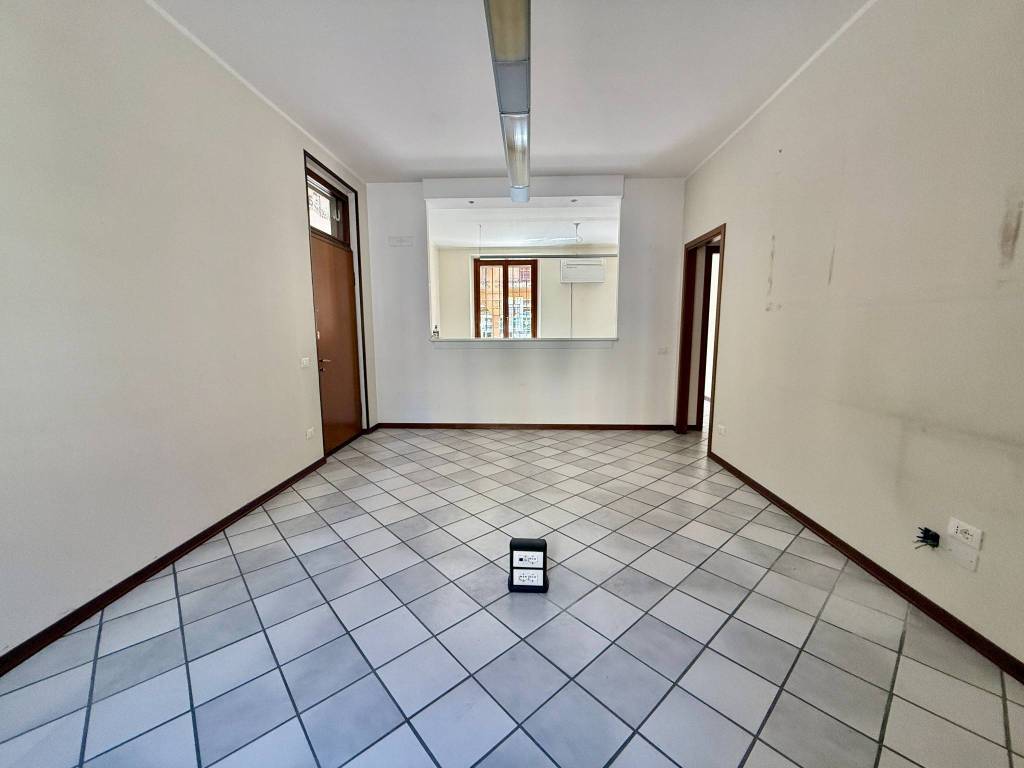 Appartamento a Cremona in Via Stefano Leonida Bissolati, 20 - Foto 4