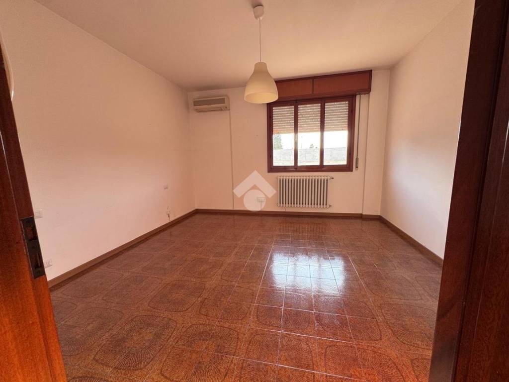 Immobile a Rimini in Via Circonvallazione Nuova, 19 - Foto 2