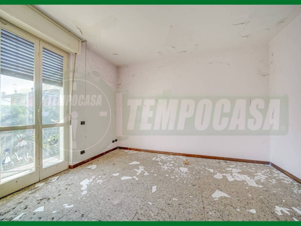 Appartamento a Samarate in Via Francesco Petrarca - Foto 4