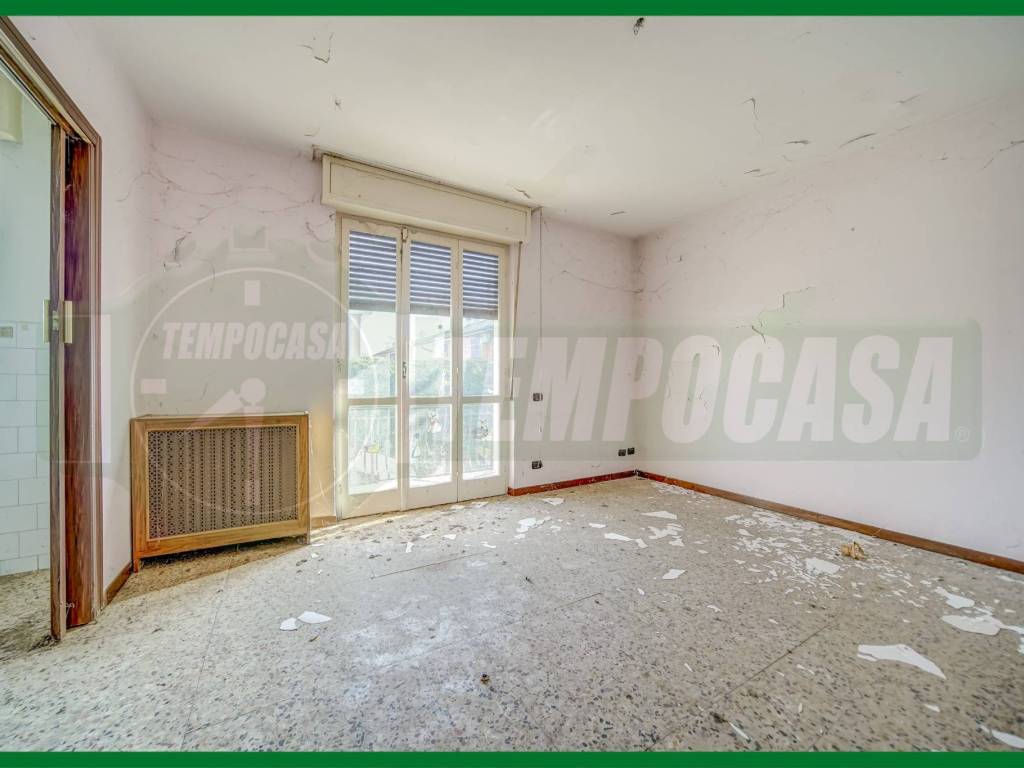 Appartamento a Samarate in Via Francesco Petrarca - Foto 5