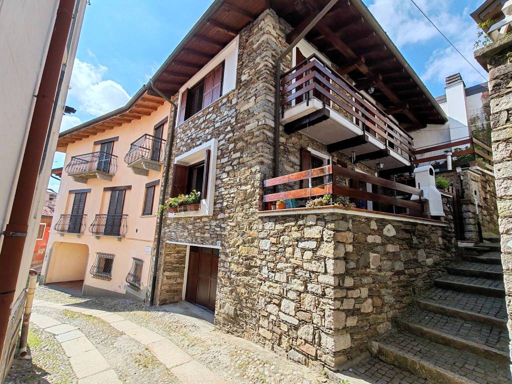 Casa indipendente a Stresa in Via Cavalier Giovanni Rossi - Foto 2