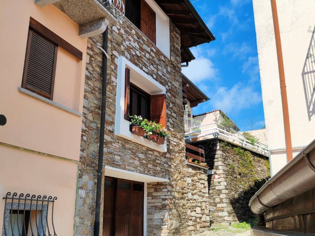 Casa indipendente a Stresa in Via Cavalier Giovanni Rossi - Foto 4