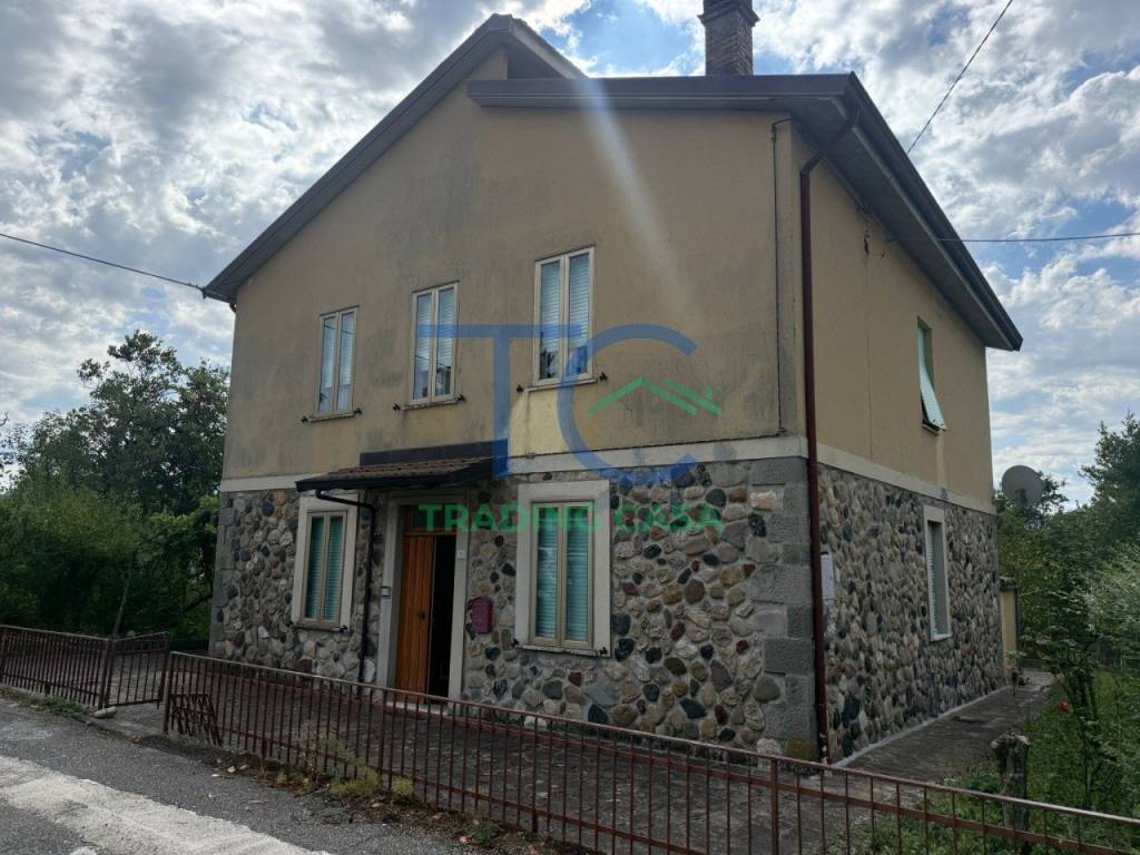 Villa a Bobbio in località Brugnoni - Foto 2