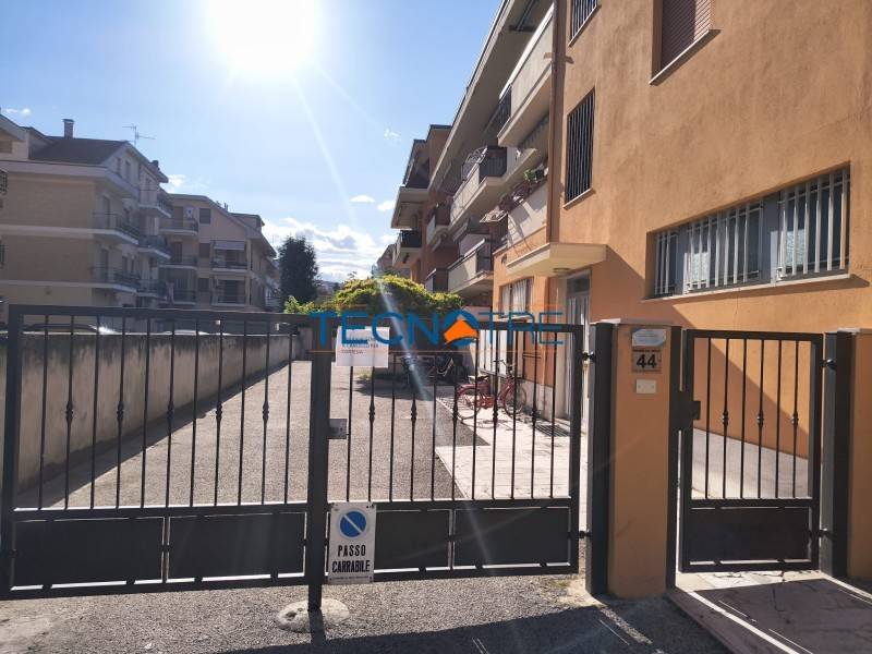 Appartamento a Martinsicuro in Via Ugo Foscolo, 44 - Foto 2