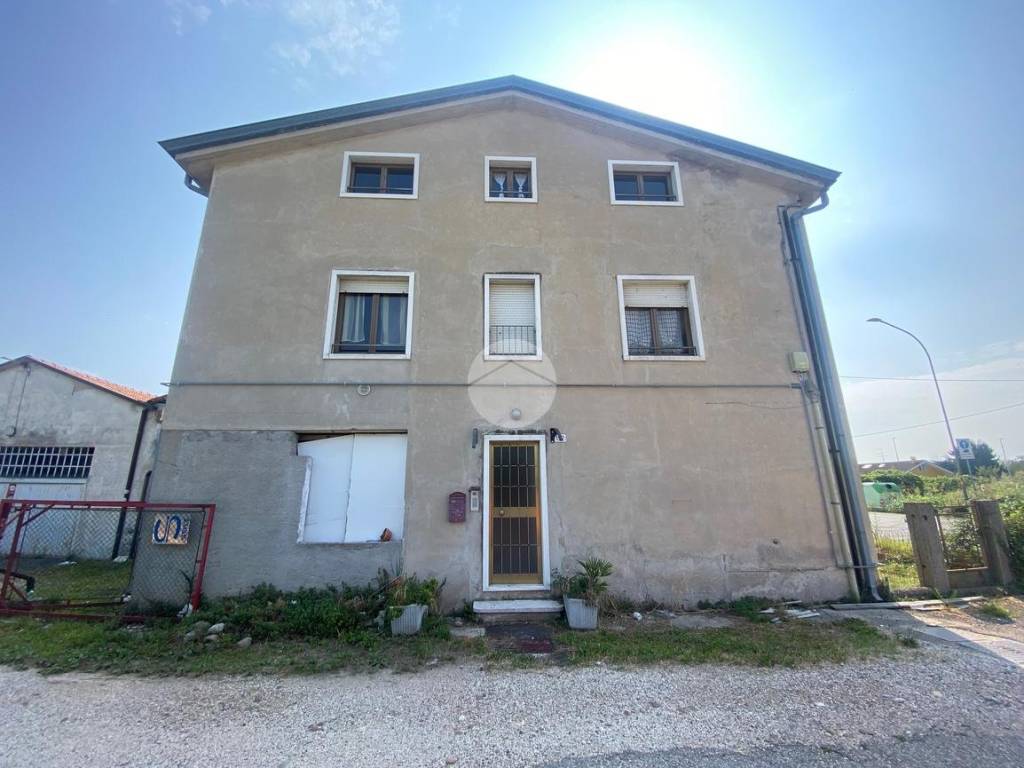 Casa indipendente a Verona in Via Gardesane - Foto 2