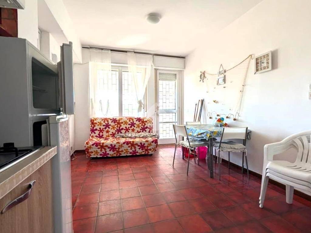 Appartamento a Margherita di savoia in Via Rocco Scotellaro, 3 - Foto 3