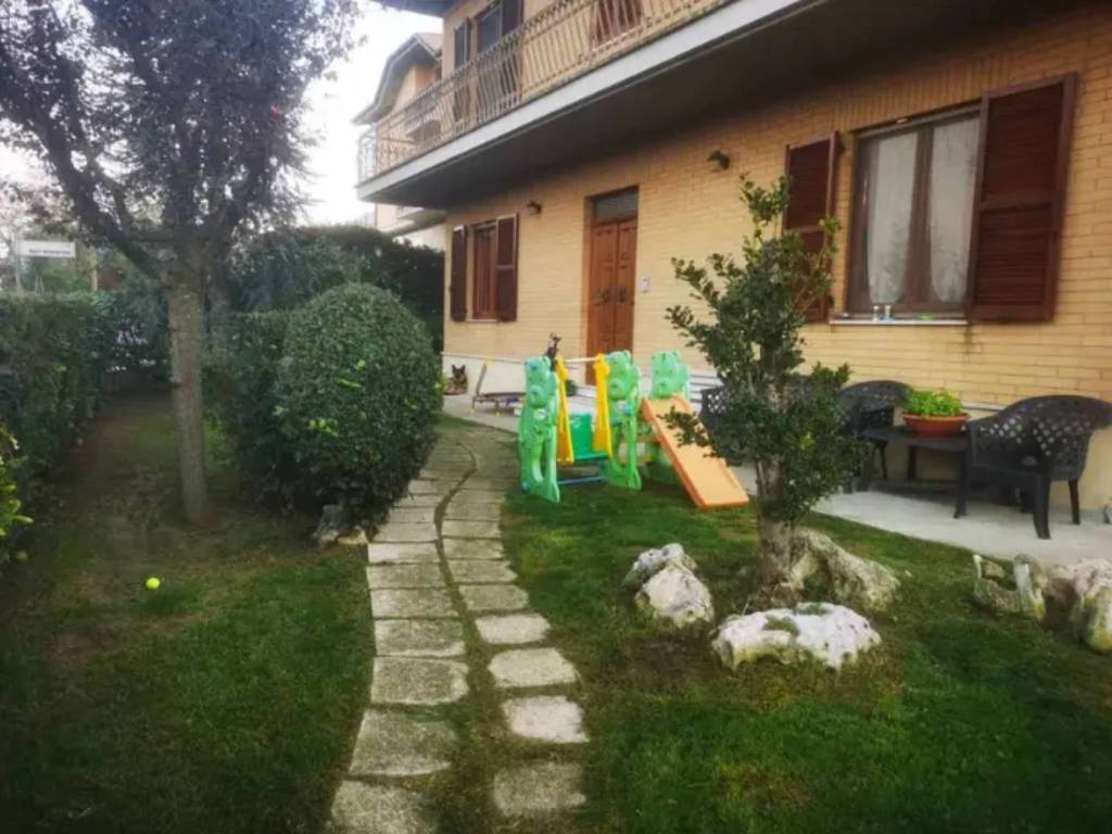 Casa indipendente a Belmonte piceno in Viale Roma - Foto 2