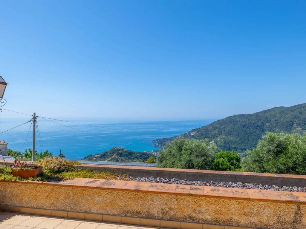 Casa indipendente a Ventimiglia - Foto 4