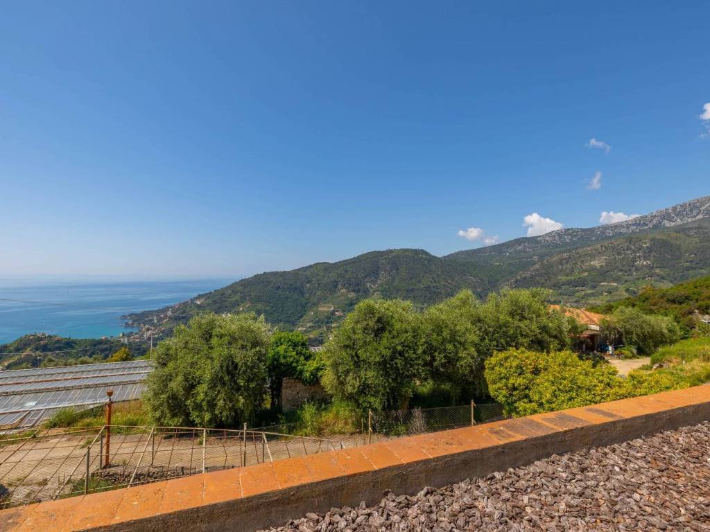 Casa indipendente a Ventimiglia - Foto 5