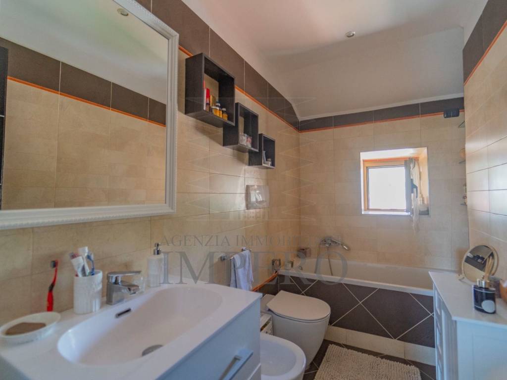 Appartamento a Ventimiglia in Piazza San Bartolomeo , 3 - Foto 5