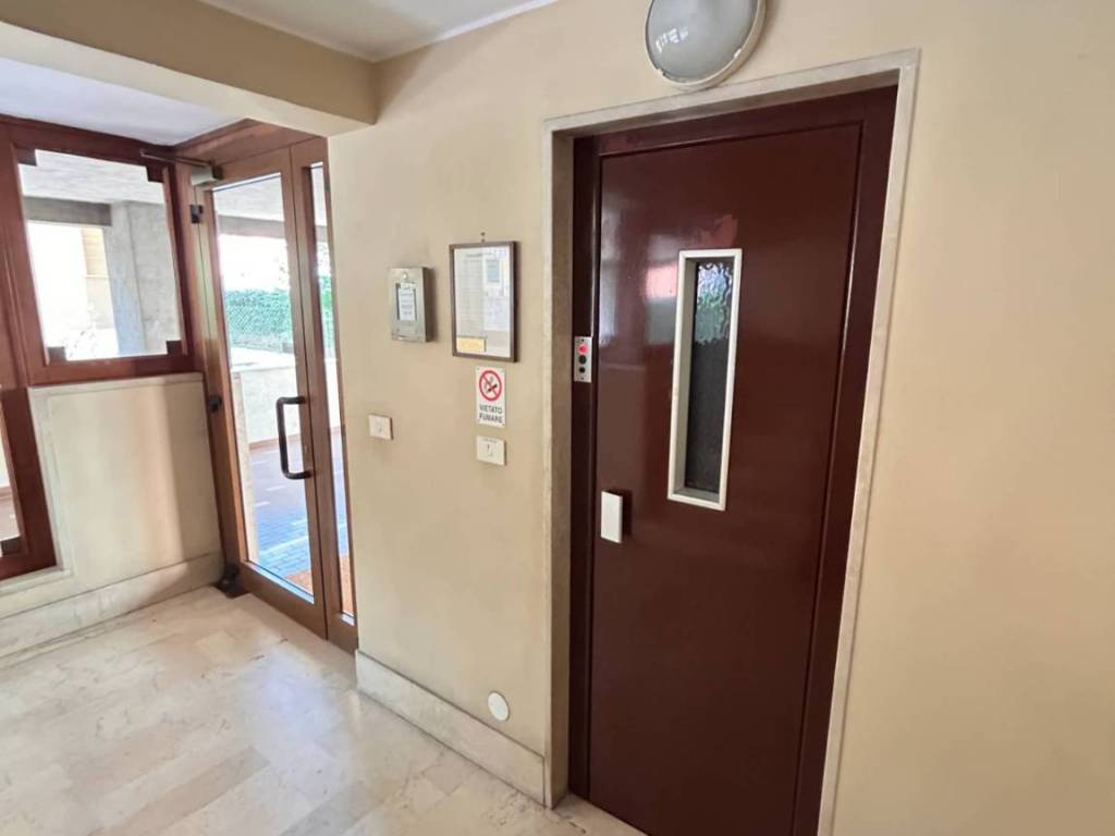 Appartamento a Verona in Via Cacciatori Piemontesi, 21 - Foto 4