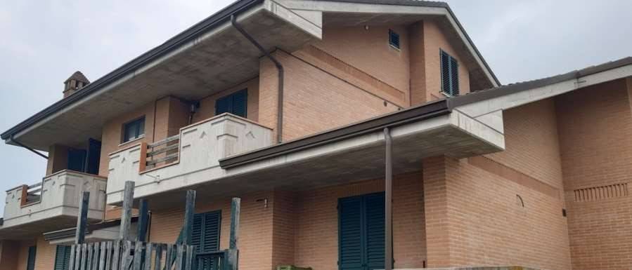 Appartamento a Monterubbiano in Via Raffaello Sanzio - Foto 3