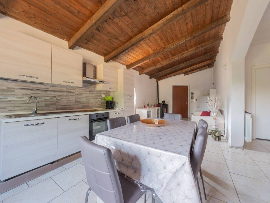 Villa a Asti in Frazione Quarto Inferiore - Foto 2