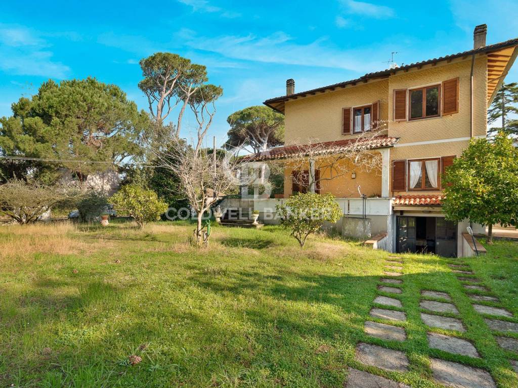 Casa indipendente a Pietrasanta in Via Monte Pania, 1 - Foto 2