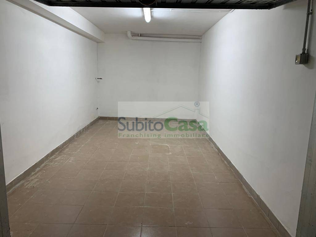 Box / garage a Chieti in Viale Abruzzo, 221 - Foto 2