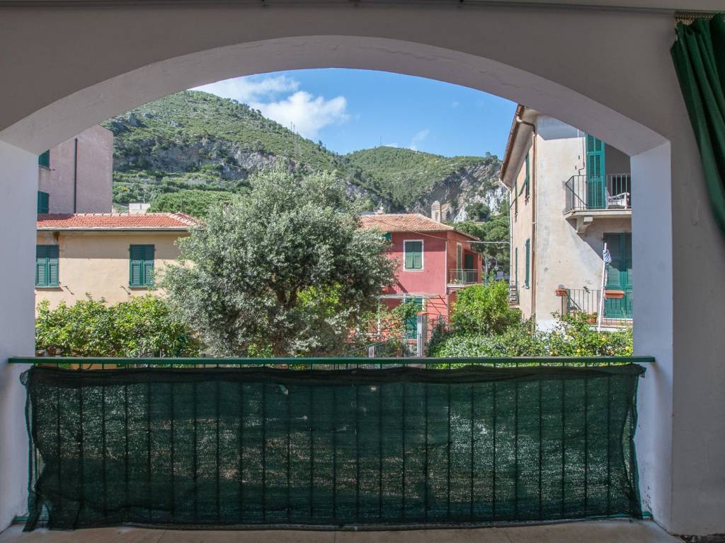Appartamento a Finale ligure in Via Rio Fontana, 7 - Foto 5