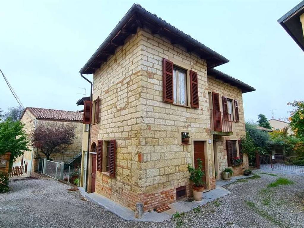 Casa indipendente a Cella monte in Frazione Coppi, 11 - Foto 2