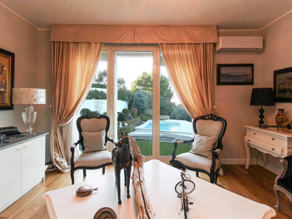 Villa a Livorno in Via del Pino, 141 - Foto 4
