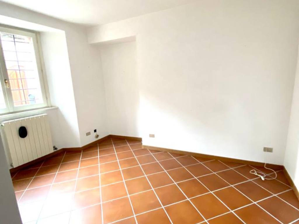 Immobile a Santa maria maggiore in Piazza Risorgimento - Foto 3