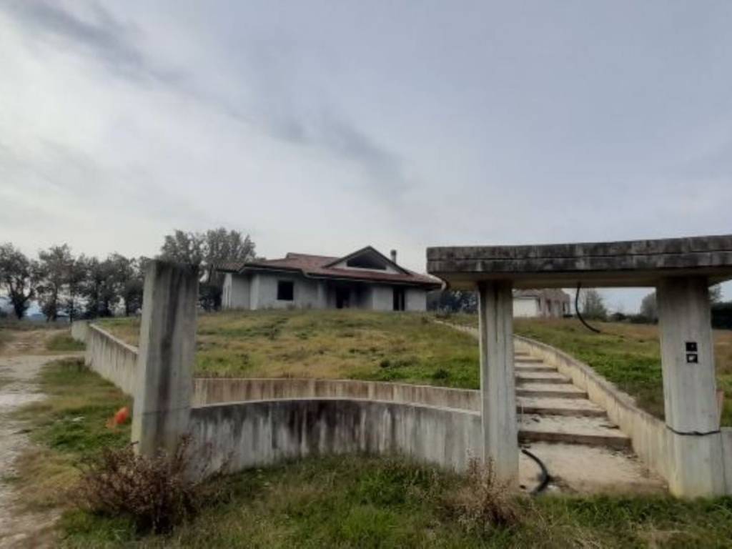 Villa a Ceprano in Via San Manno S.N.C. - Foto 2