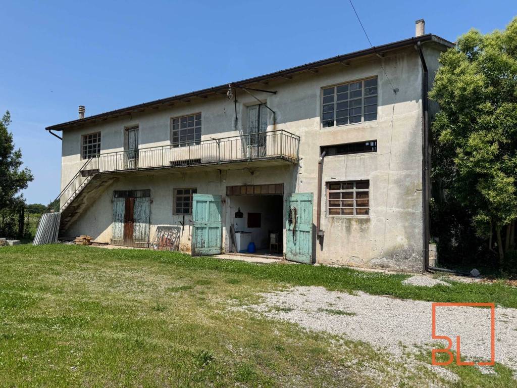 Casa indipendente a Mariano del friuli in Via Campo Sportivo - Foto 2