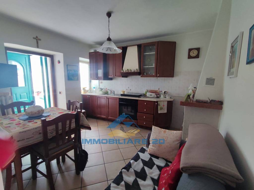 Casa indipendente a Teramo in frazione rocciano - Foto 3