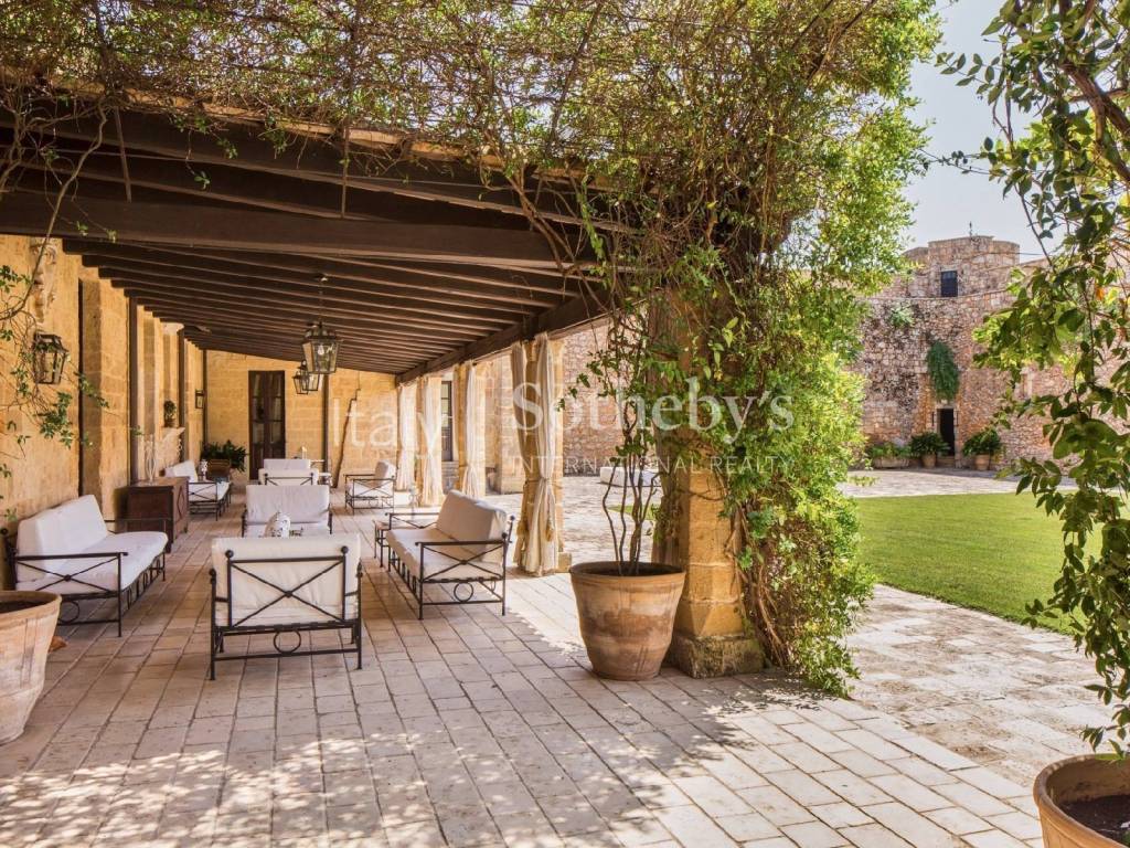Palazzo / stabile a Tricase in Piazza Sant'Andrea - Foto 4